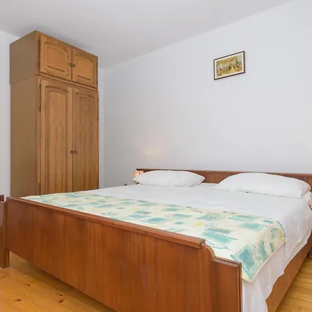 Apartment Ante Kastela