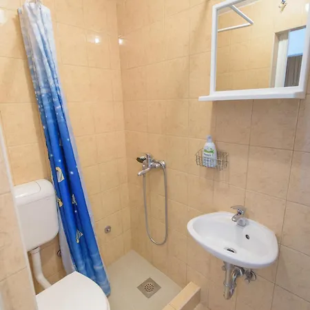 Apartment Ante